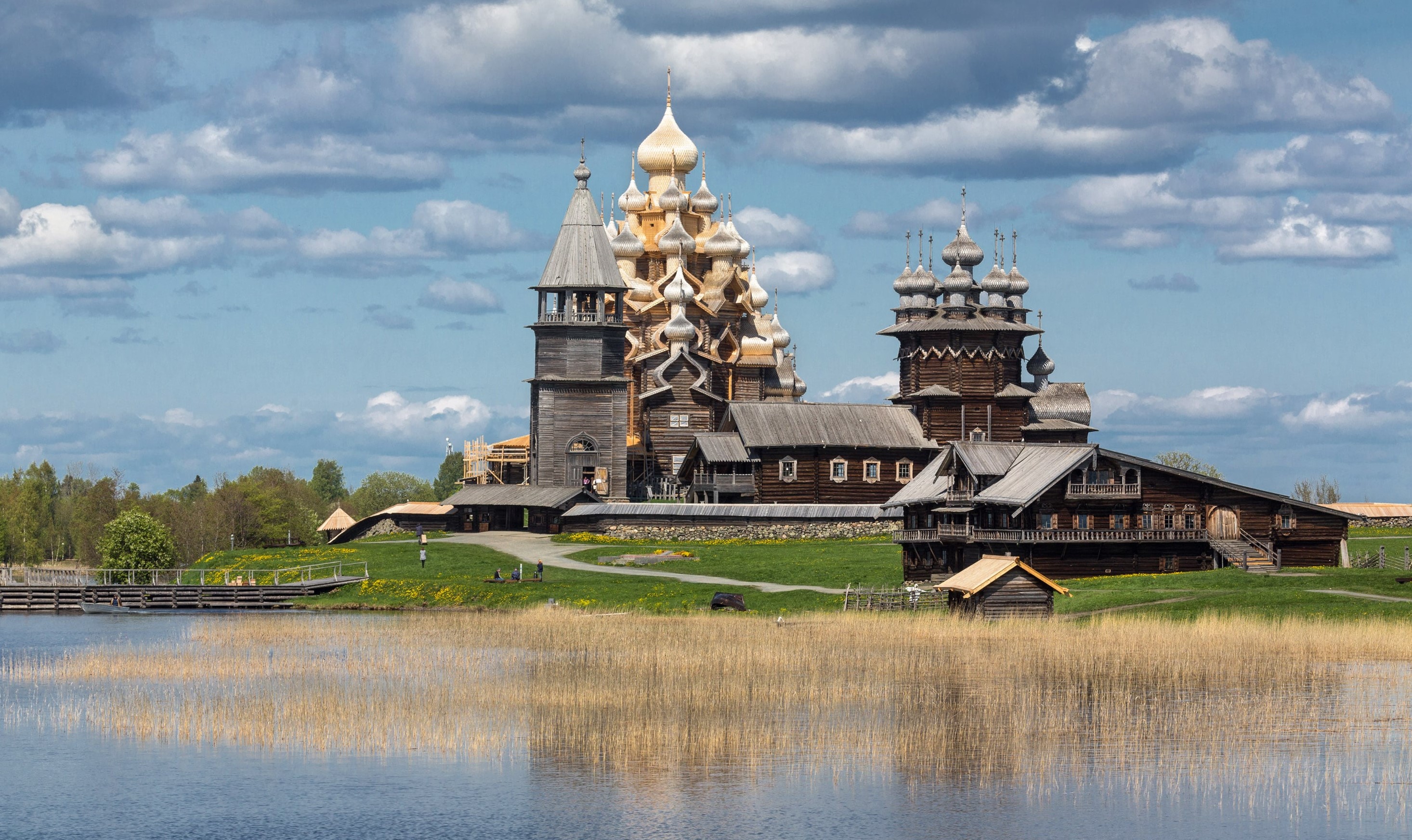 Архитектурный комплекс Кижи в Карелии